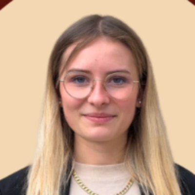Loula Laureau - Community Manager