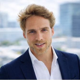 Thibaud Richard - Branding - UX/UI - Web - 3D - Motion