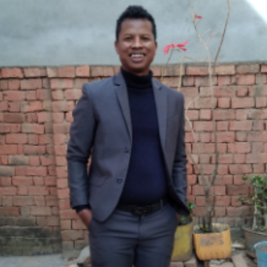 Tsiriniaina Nambinintsoa Olivier Razanatsimba