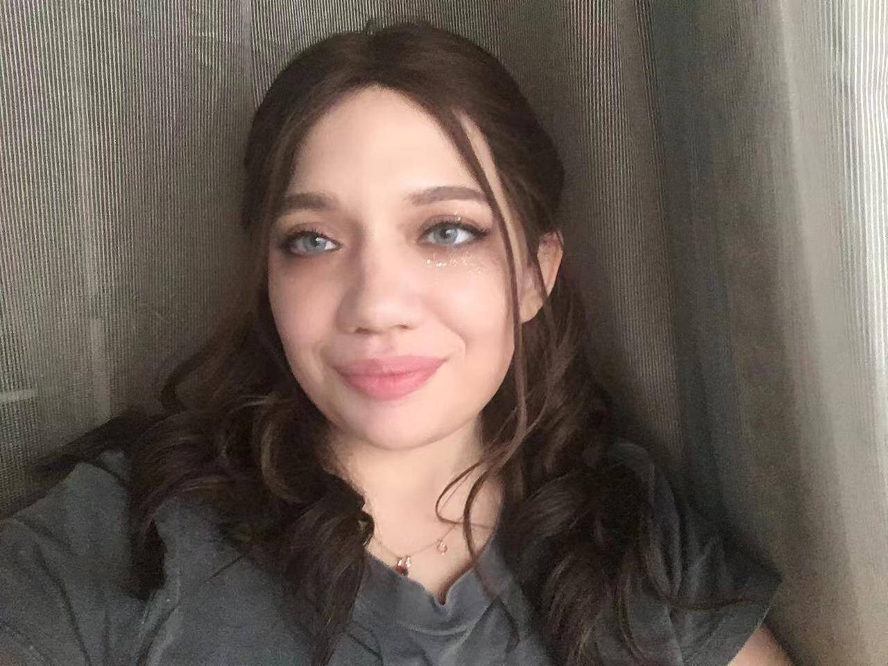 Victoria P.