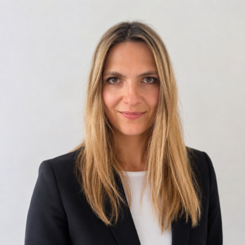 Marta C. - Financial Controller, Reporting Specialist