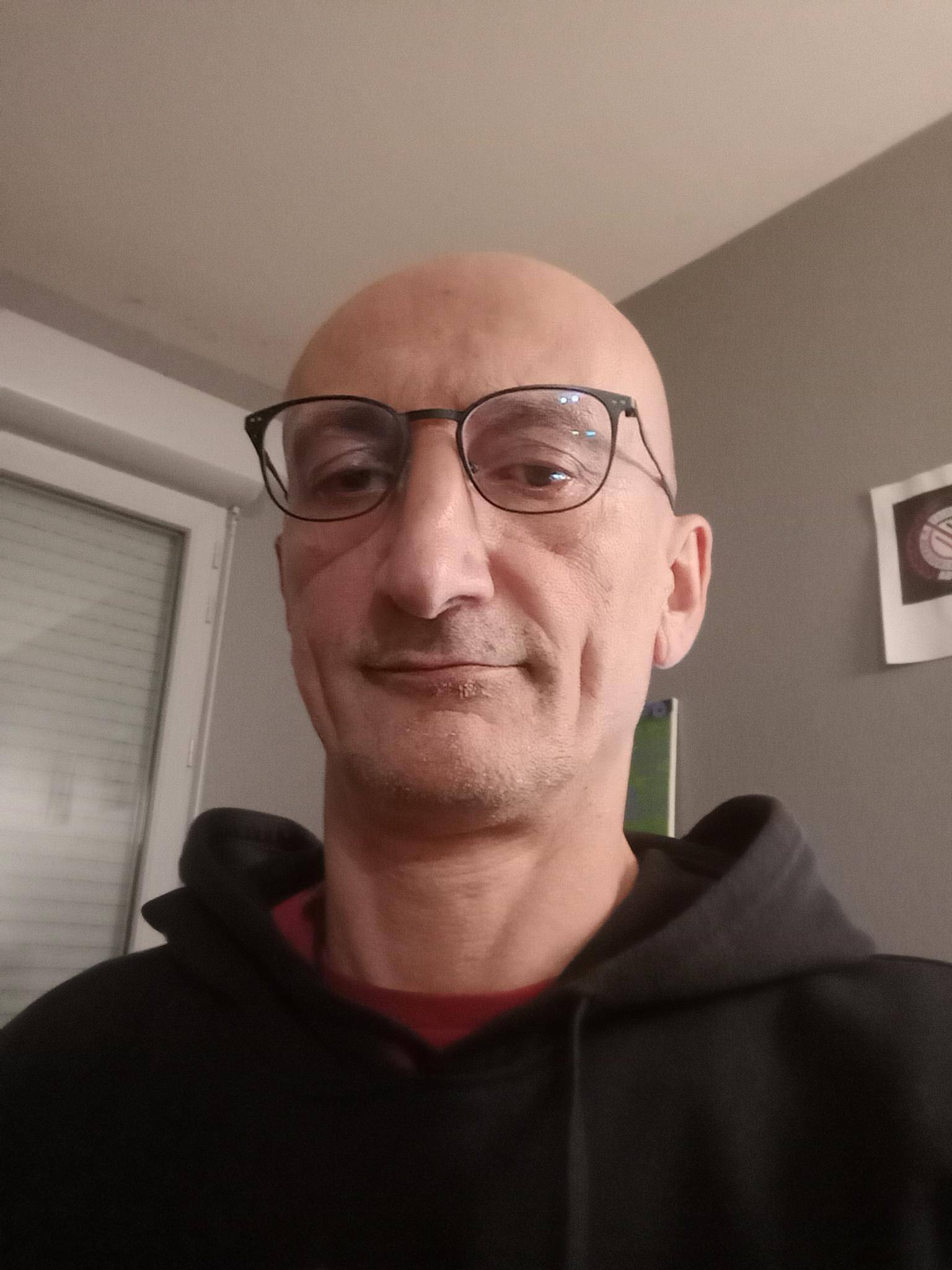 Gabriele S. - Linux Sysadmin & Web Dev — Email Deliverability