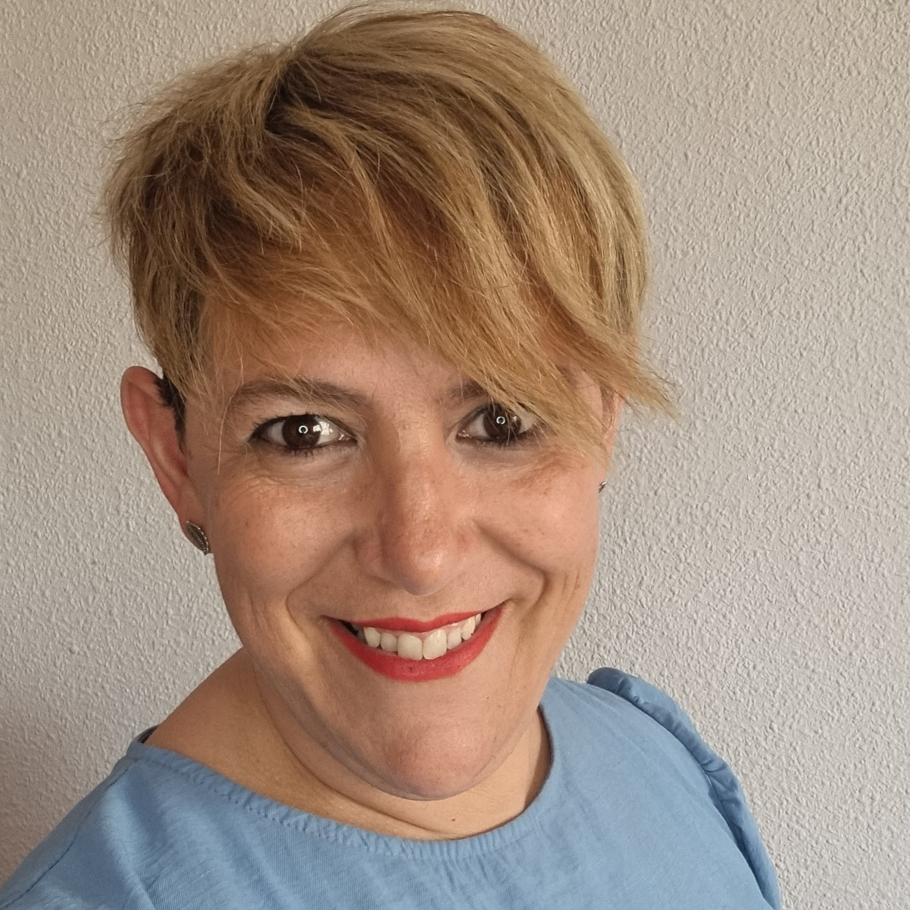 Julia  - Reporting, Excel, Access and Corporate Training