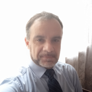 Alexandre Hunter - expert en relation client et développement réseau