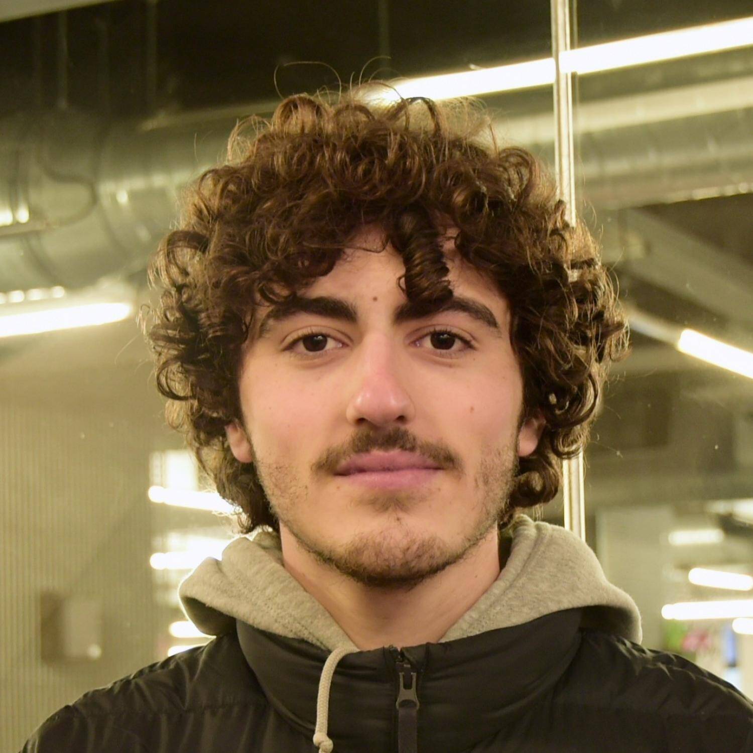 Darian S. - Développeur Full-Stack Mobile | React Native