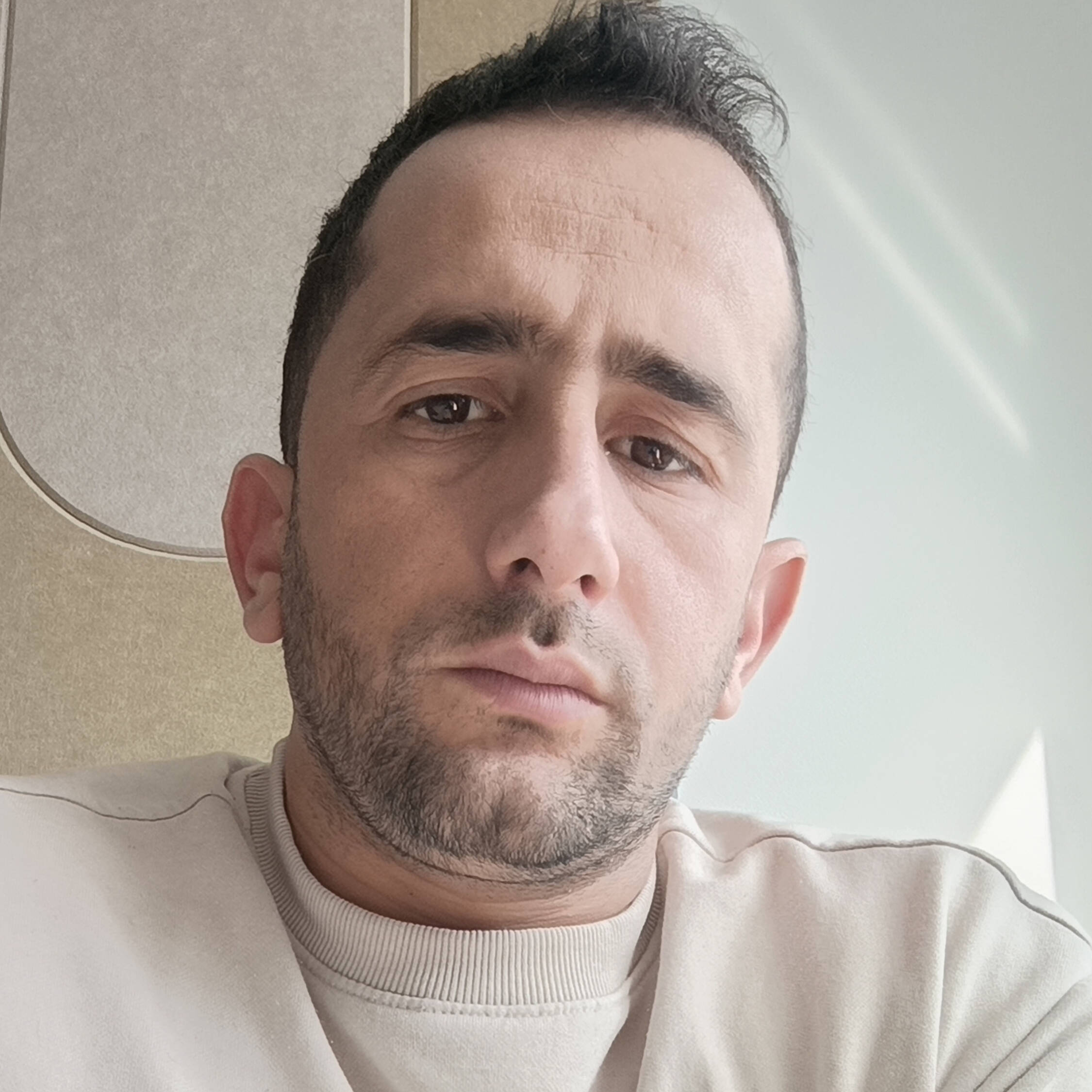 Hamid  - TECHNICIEN SYSTÈME ET RÉSEAU