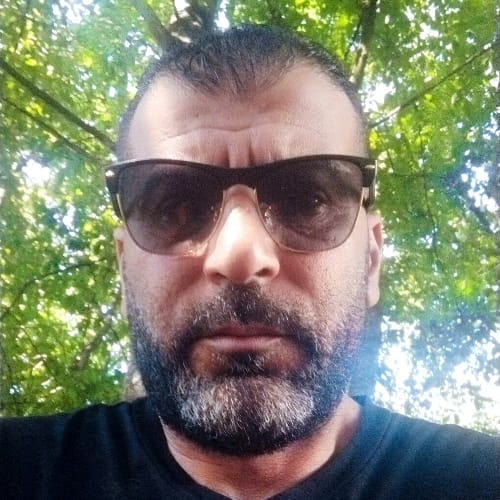 Mohamed Mabrouk  - Programador/operador de centro de mecanizado CNC.