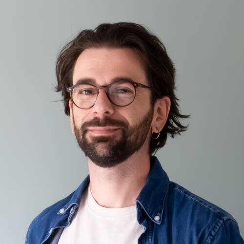 Maxime Loretti - Brand Designer B2B | DA Senior ✦ Web | Print | IA