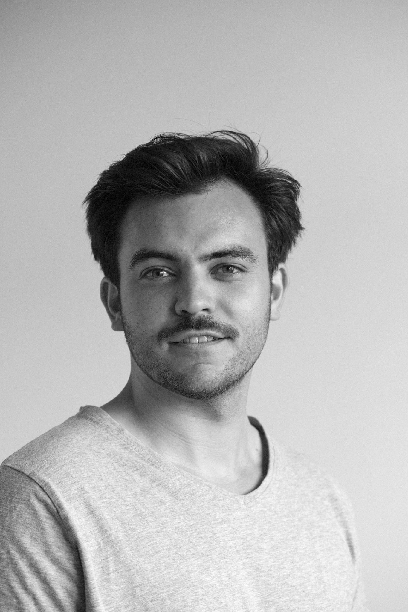 Toni M. - Senior Frontend Developer | Full Stack Developer 