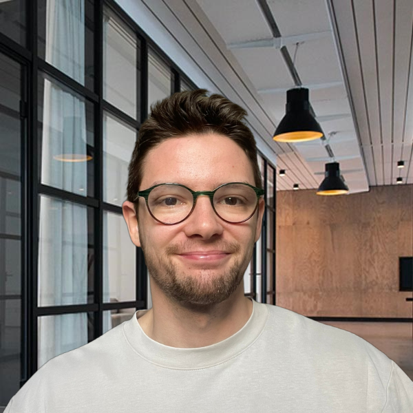 Tom Georgelin - Ingénieur Web & Fullstack | Node.js | React.js