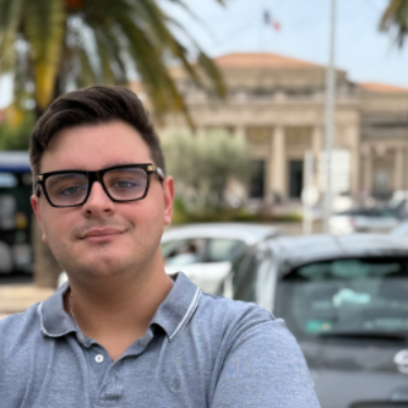 Alexandre Caux - Assistant juridique et administratif