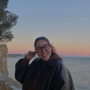 Claudia  - Social media EDITING AND DESIGN