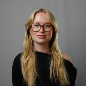 Gwenaelle Bourdeau - Brand Designer & responsable communication