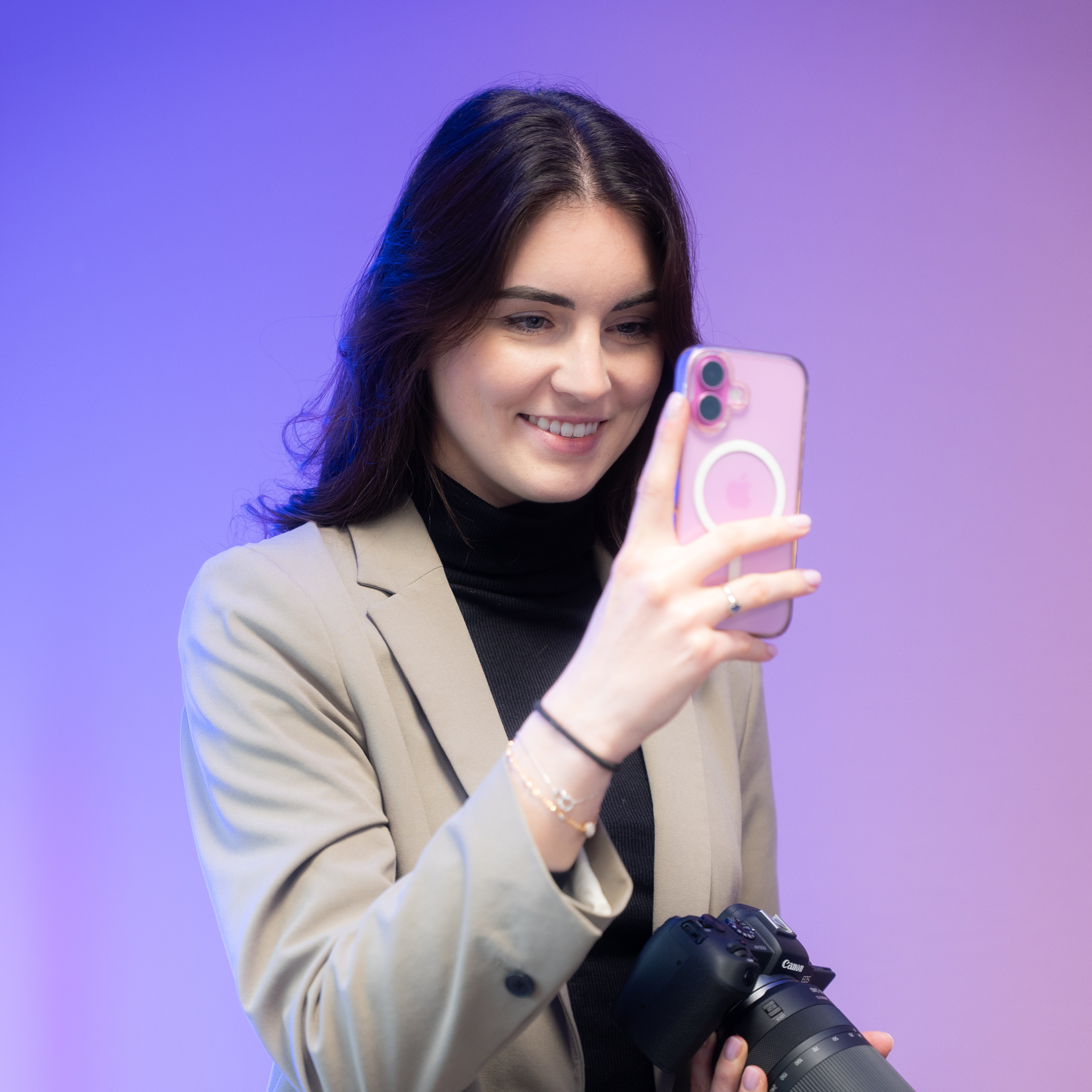 Marie-Lou S. - Community Manager | Réseaux Sociaux | Photographe