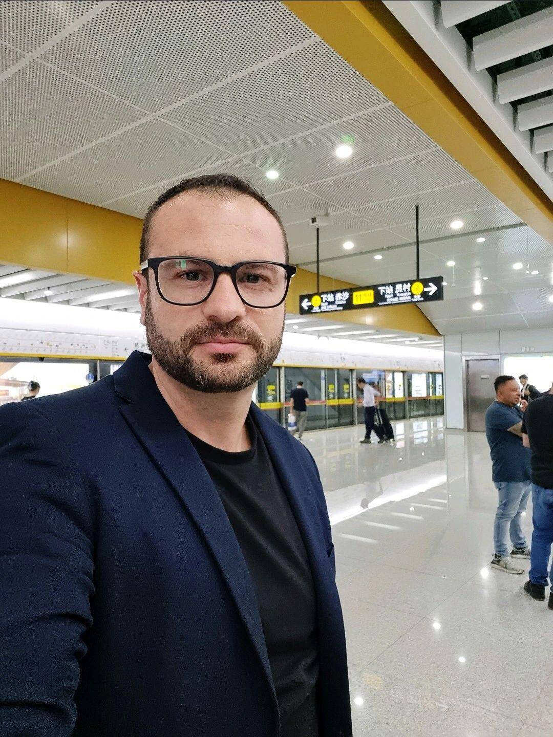 Michail Jamalieh - Consultor Senior de Negocio y Comercial
