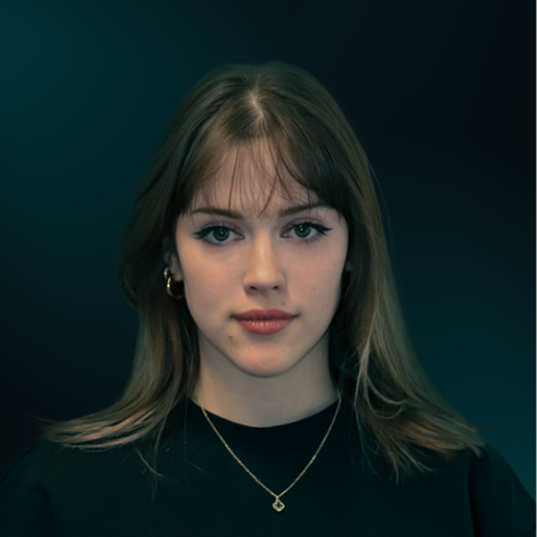 Anastacia Benoit - Graphic & Motion Designer