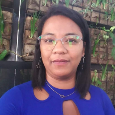 Faniriana Raveloharison - AV | Gestion administrative et relation client