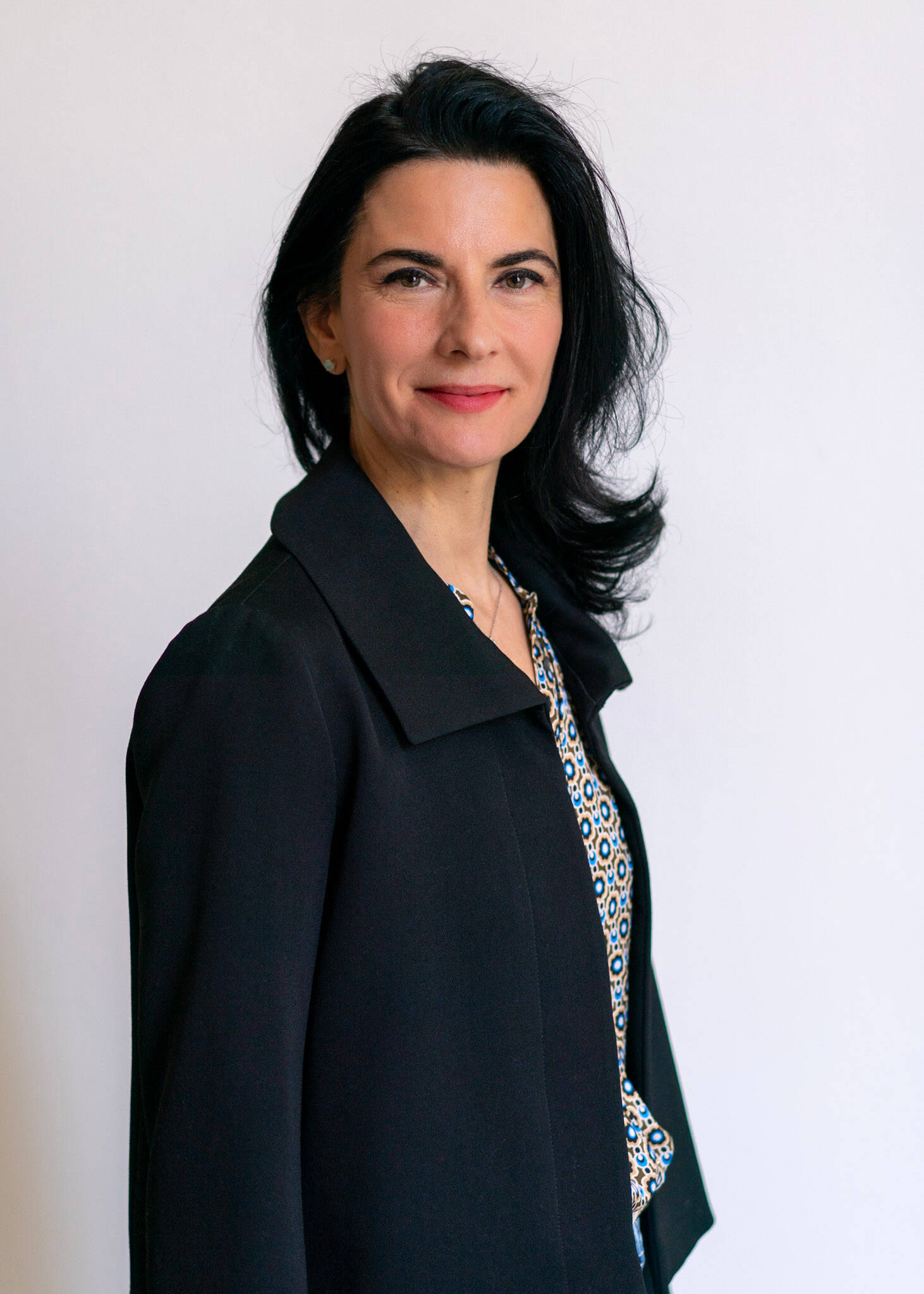 Krisztina Toth - Interim CFO, Professional,Reporting,Analyse