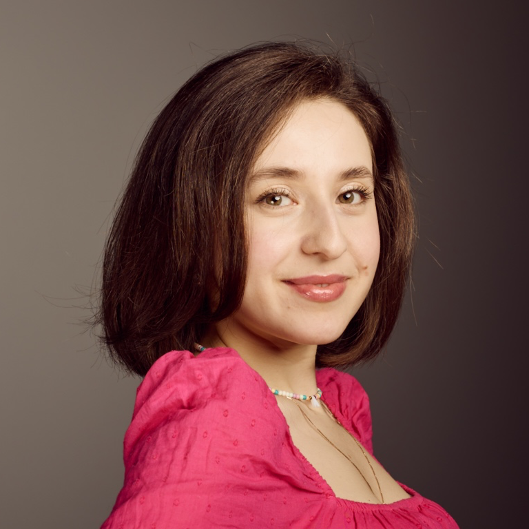 Anush M. - Product Designer | UX/UI Designer