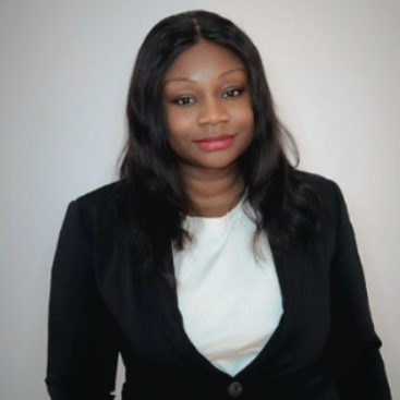 Olivia Madiba - Chargée de conformité banque et finances