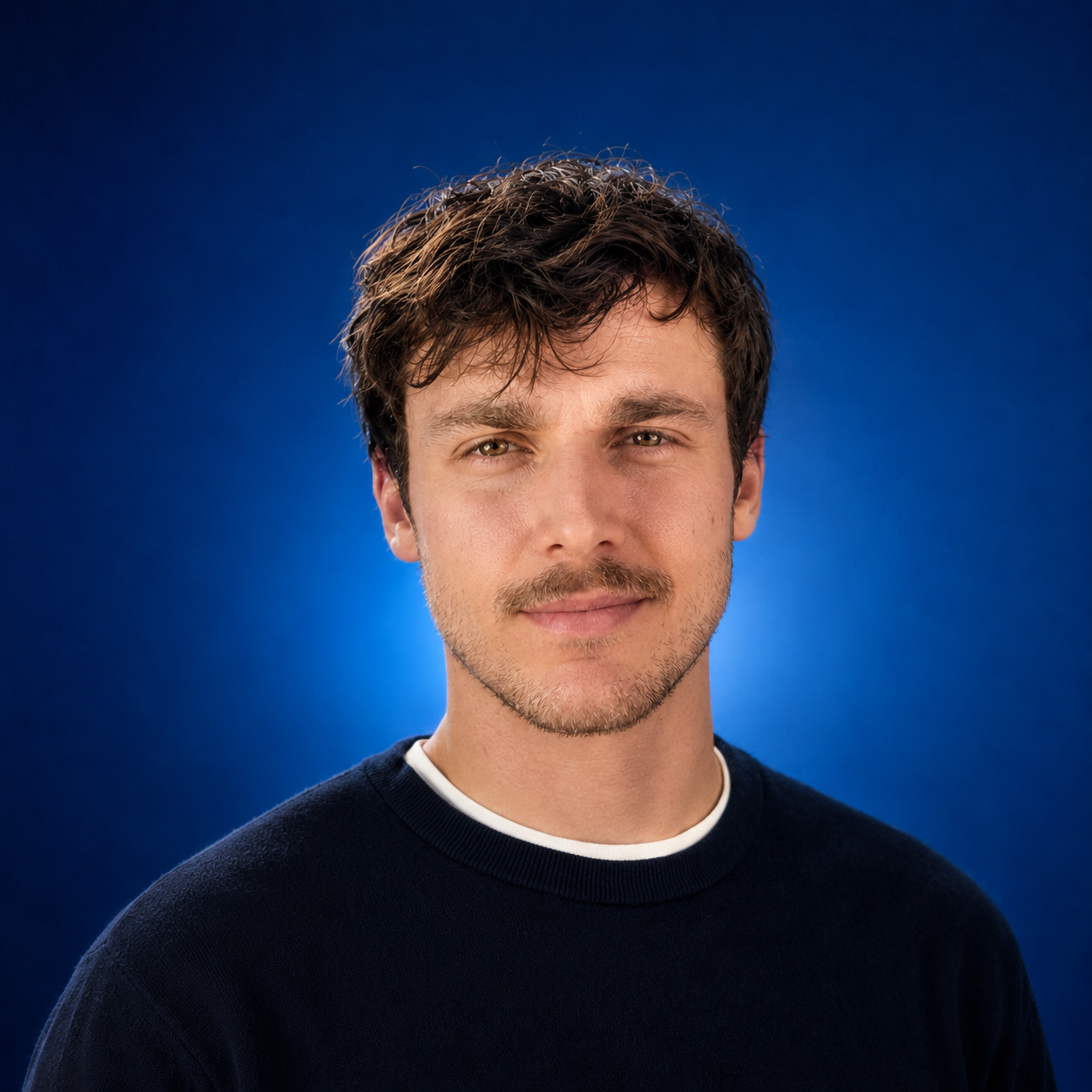 Lukas C.