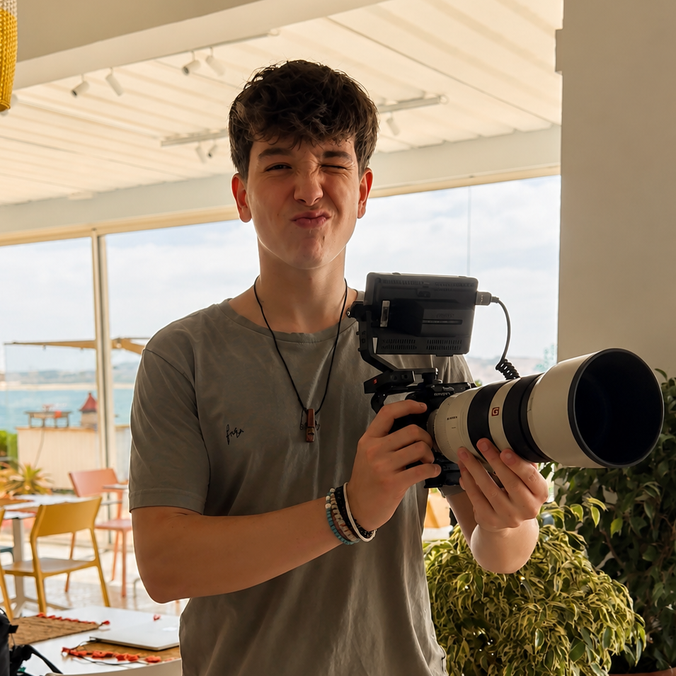 Fran Cruz - Filmmaker