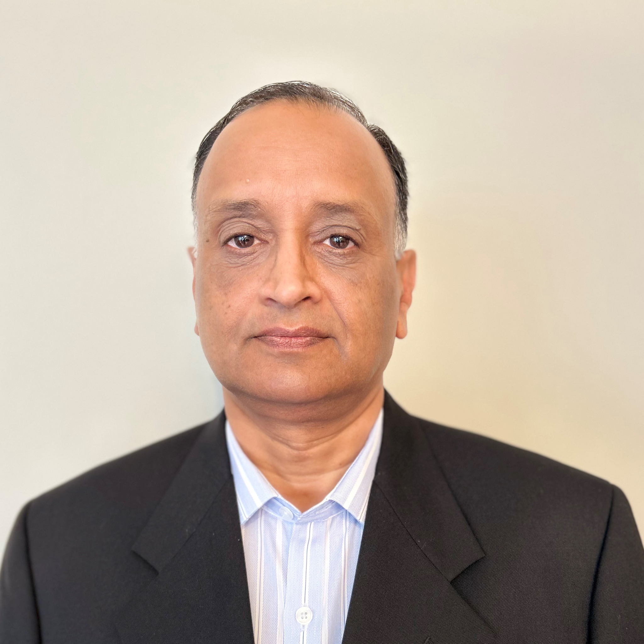 Manish  - Management Consultant