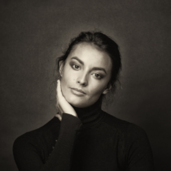 Claudia Brown Magnin - Head of Sales Key Account Manager Interim Bilingue