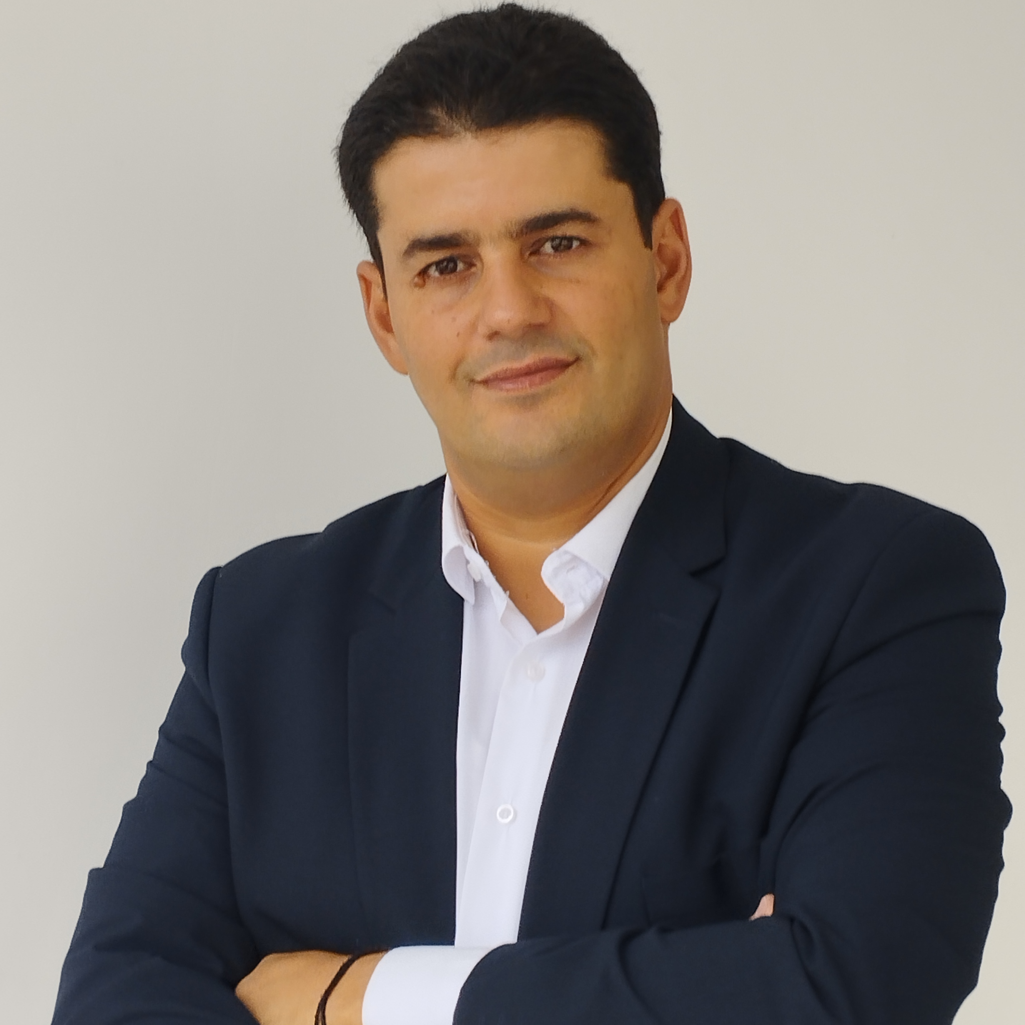 Aziz  - Expert Transformation & AI - Strategy & Pilotage