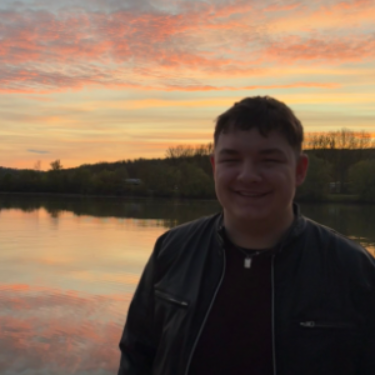 Luca Herzog - Full-Stack-Entwickler / Netzwerktechniker