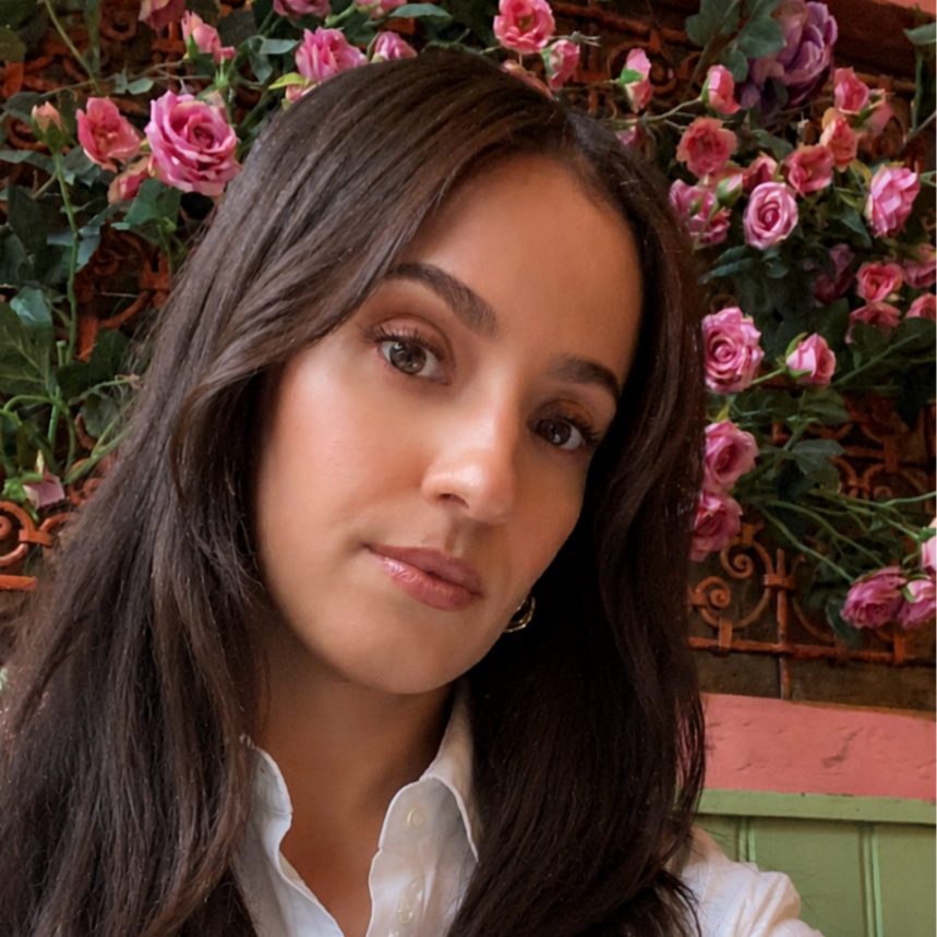 Meriem Doudech - CONTENT MANAGER - DESIGNER