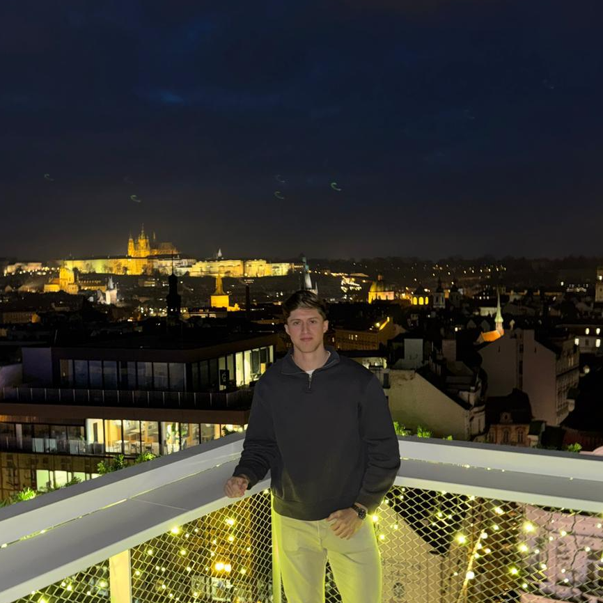Alejandro M. - DevOps Engineer | GitHub Actions, Docker & CI/CD