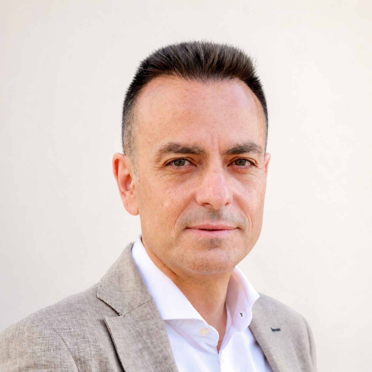 Francisco Velasco - Consultor Senior de Estrategia y Transformación