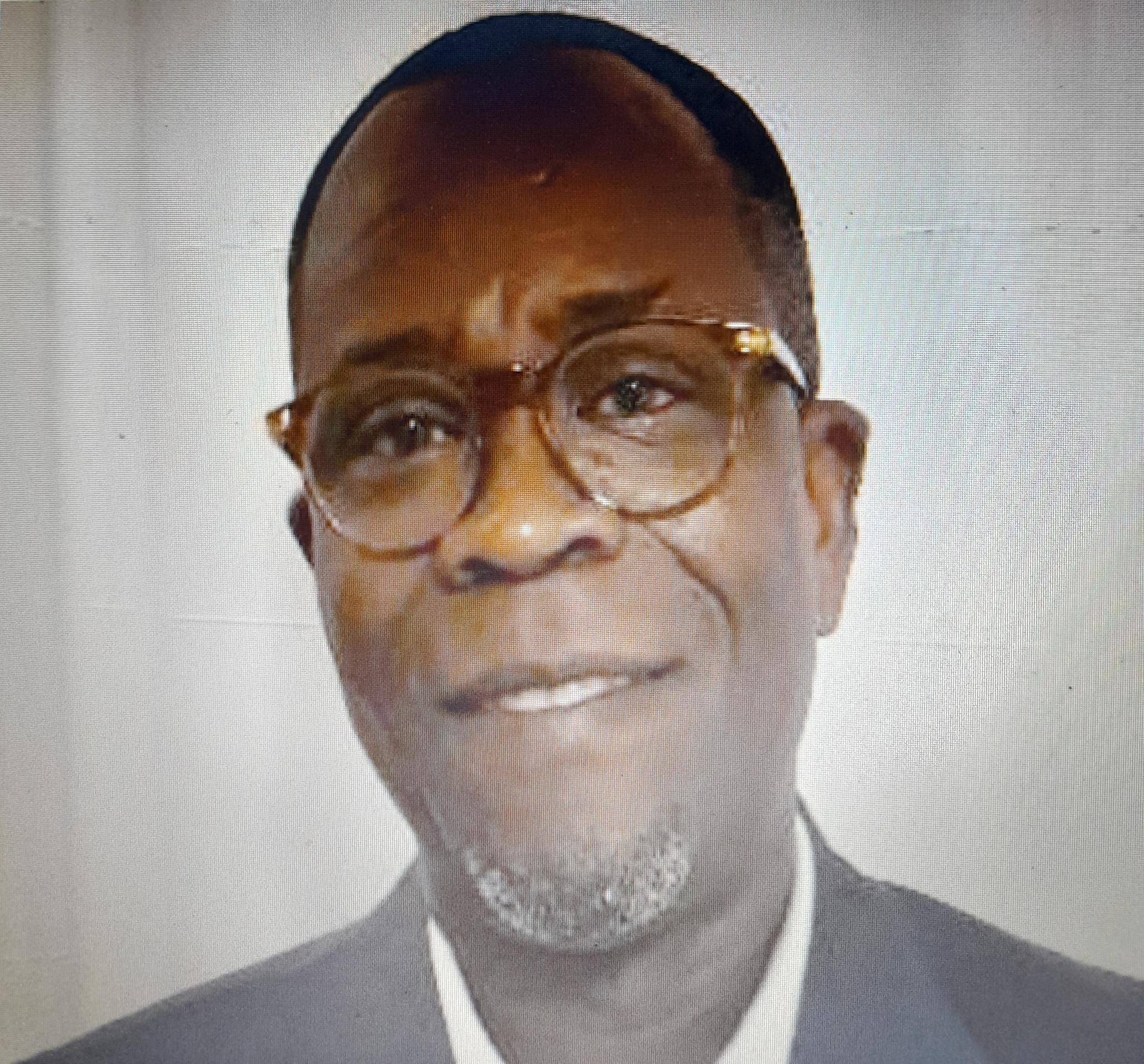 Rod Akez
