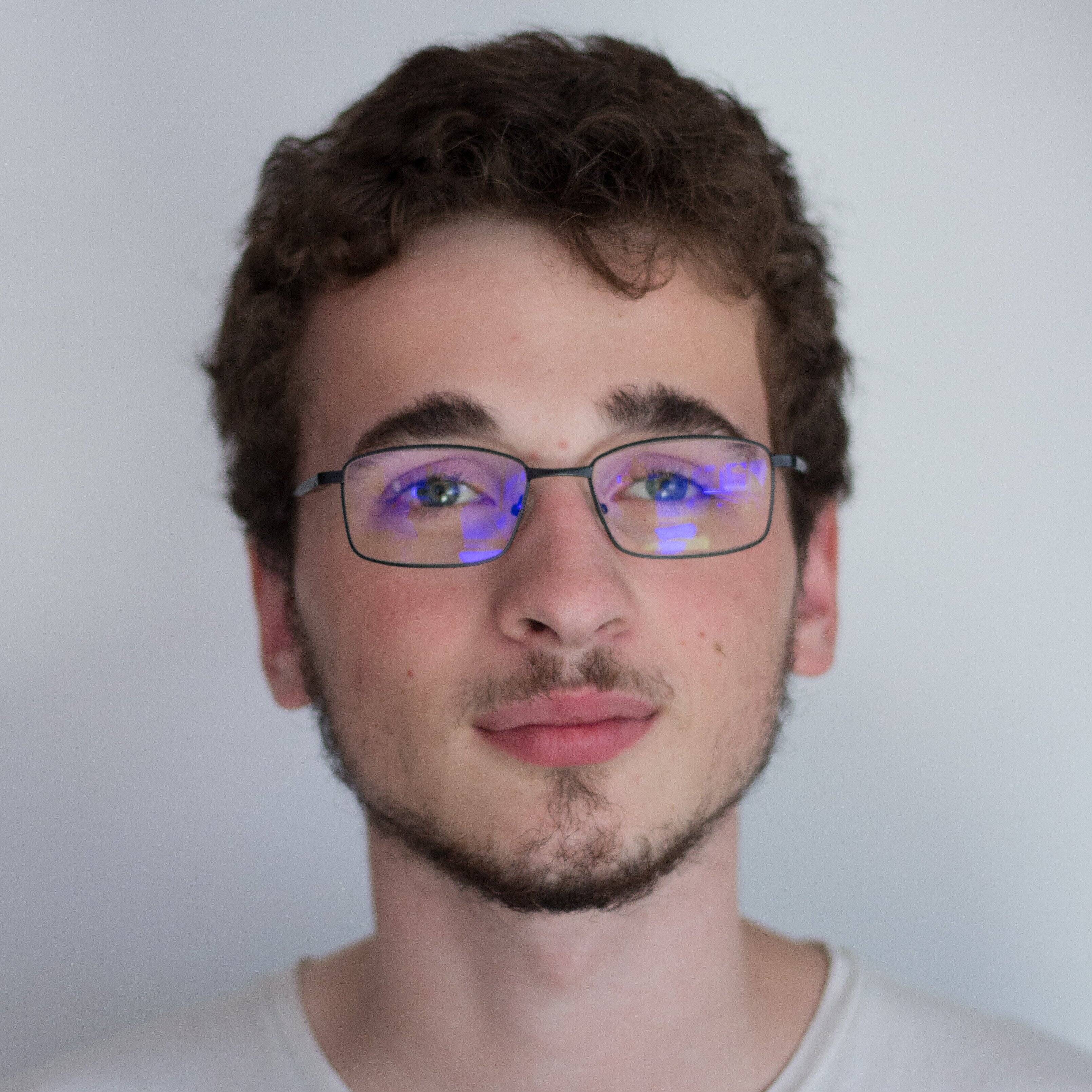 Célian Van Der Biest - Développeur FullStack - NestJS / ReactJS / VueJs