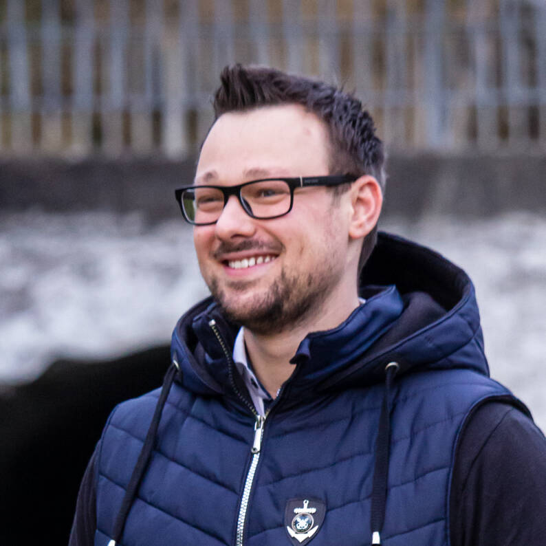 Dominik Grimmeisen - Fullstack Web-Developer (Front- und Backend)