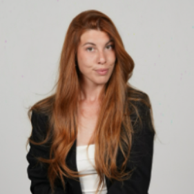 Carla S. - Social Media & Marketing manager 🌟