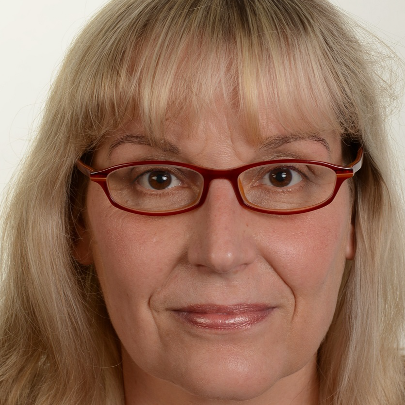 Claudia Schmidt - SEO Content Writer | Shopify