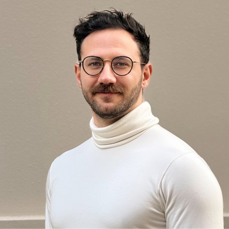 Alain R. - Product Engineer | SaaS & Automation (AI-driven)