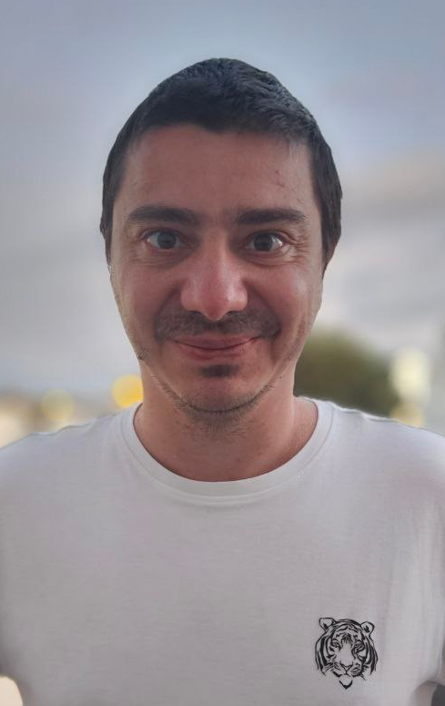 Stefan Dumitrascu - DÉVELOPPEUR SENIOR