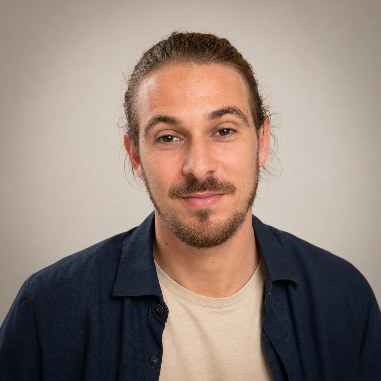 Gwenaël  - AI Agent Engineer · Claude · MCP · Automation 