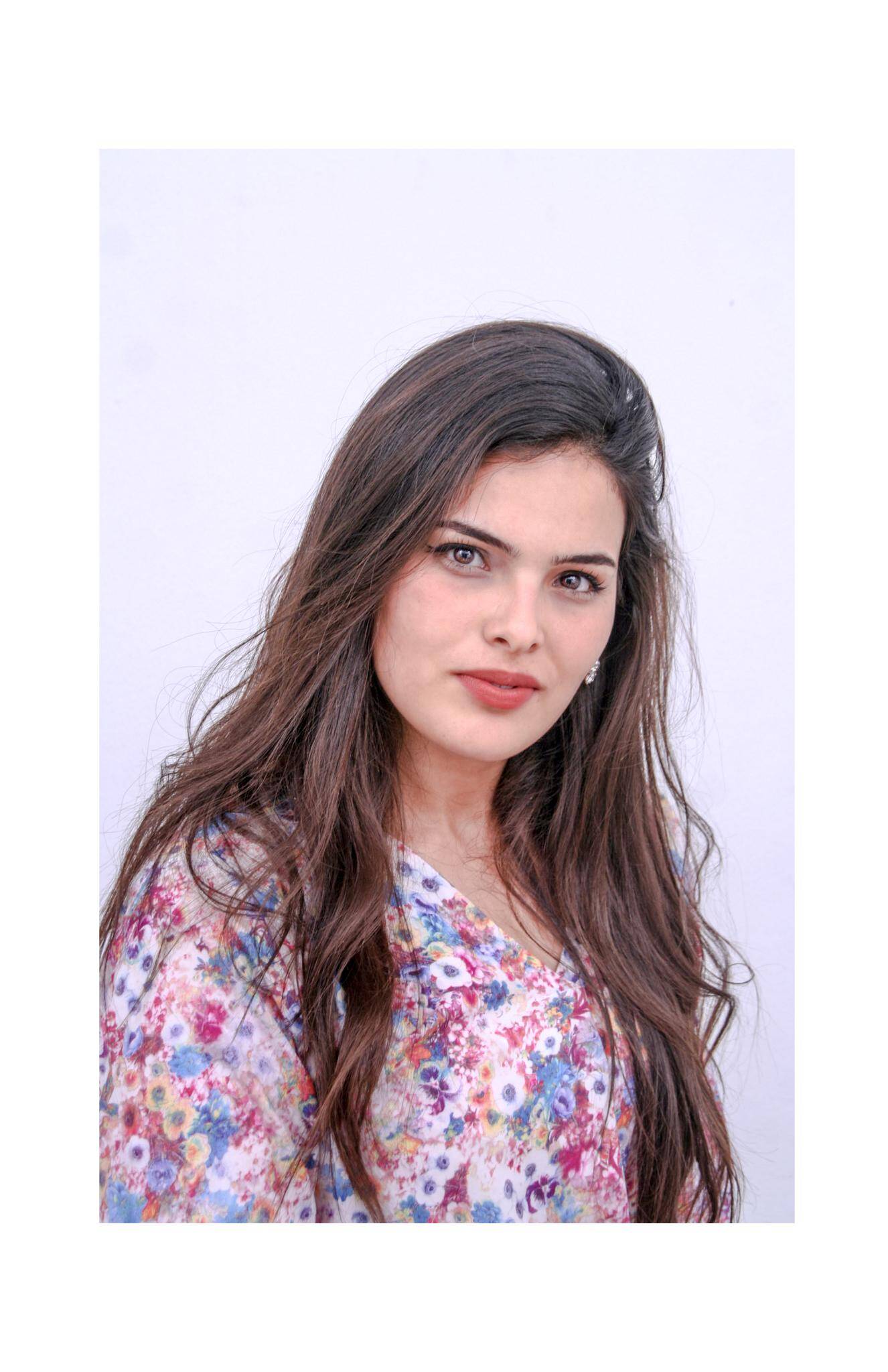 Cyrine Gmír
