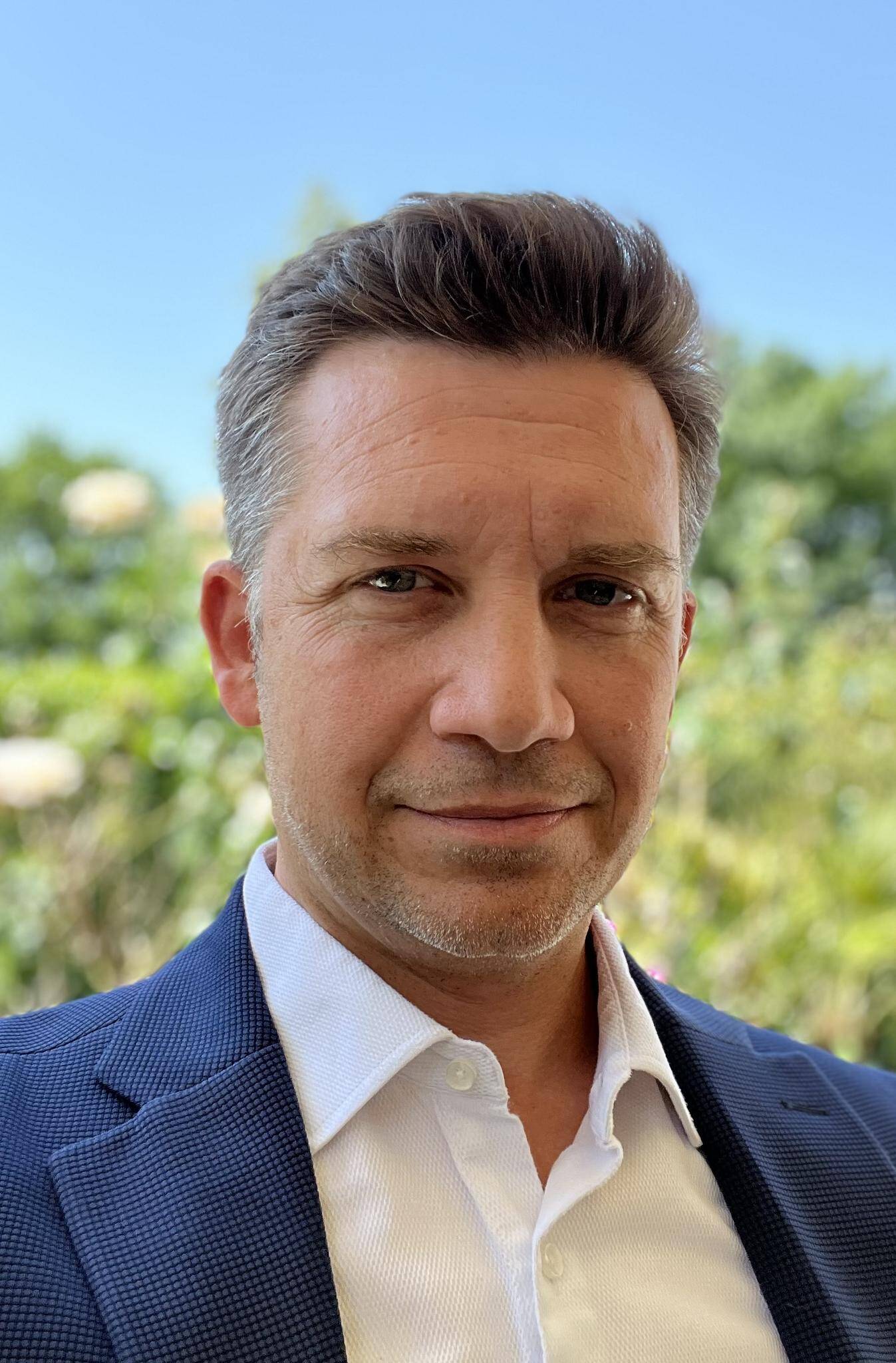 Allan A. - Directeur des opérations | Marketing | Transition