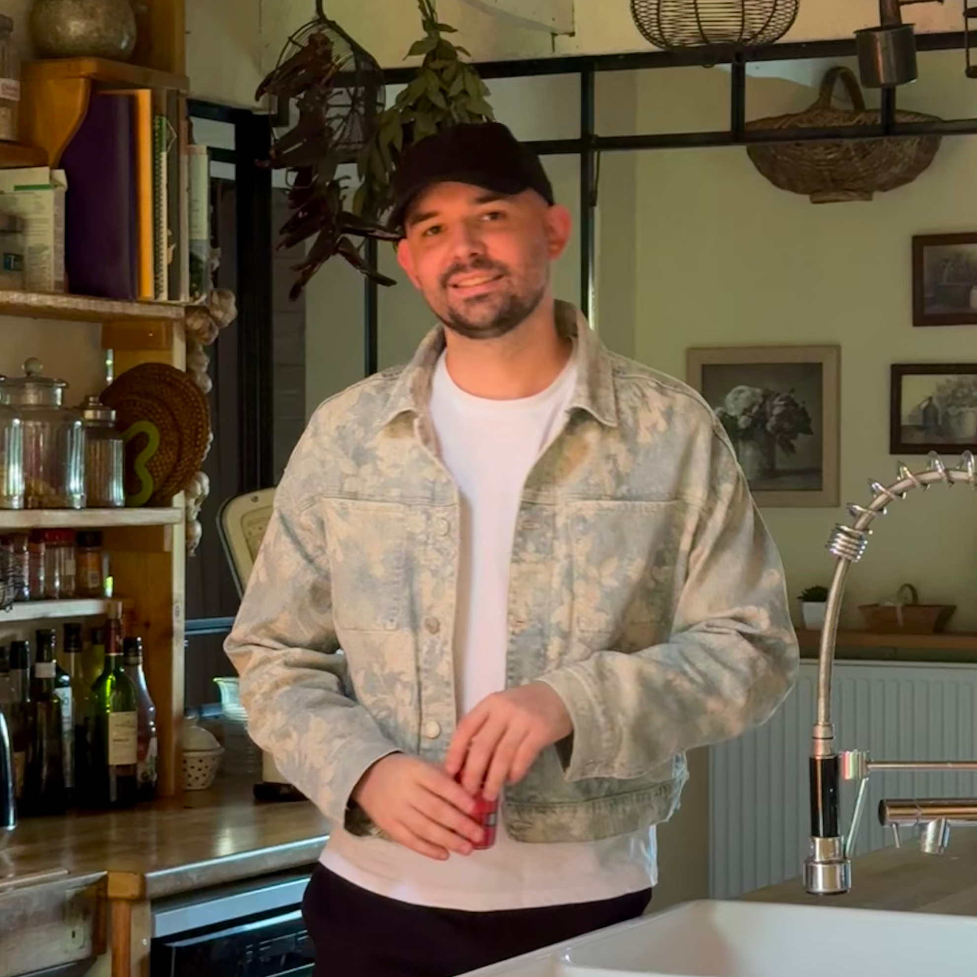 Samuel M. - ✂️  Monteur Vidéo / Brand content & Social media