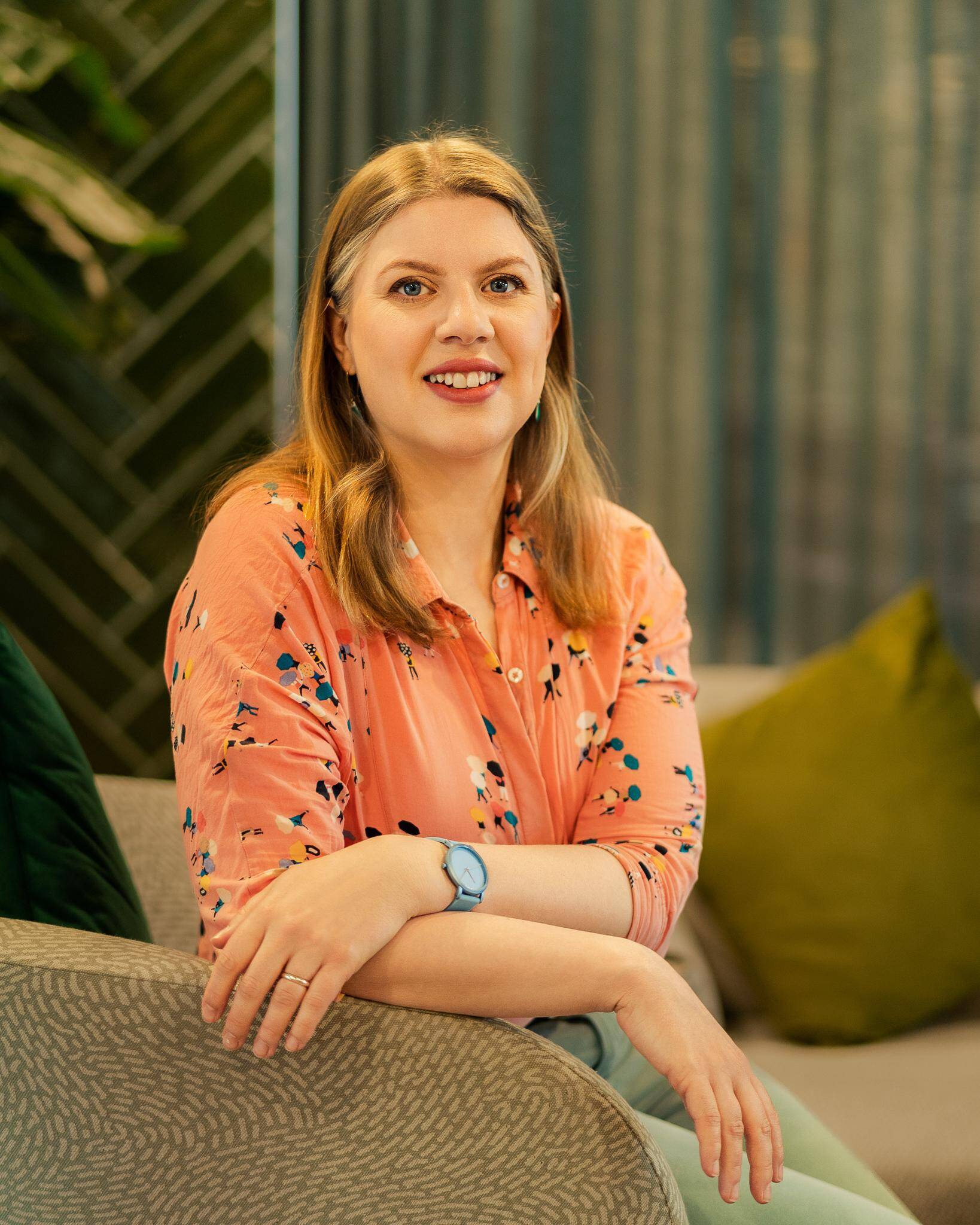 Lindsay  - English translator/proofreader (Ger/Swe/Fre)