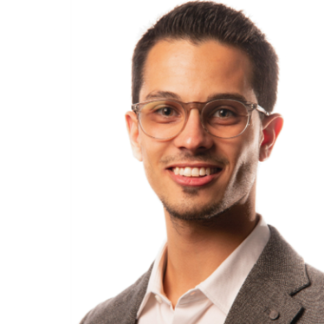 Elias M.