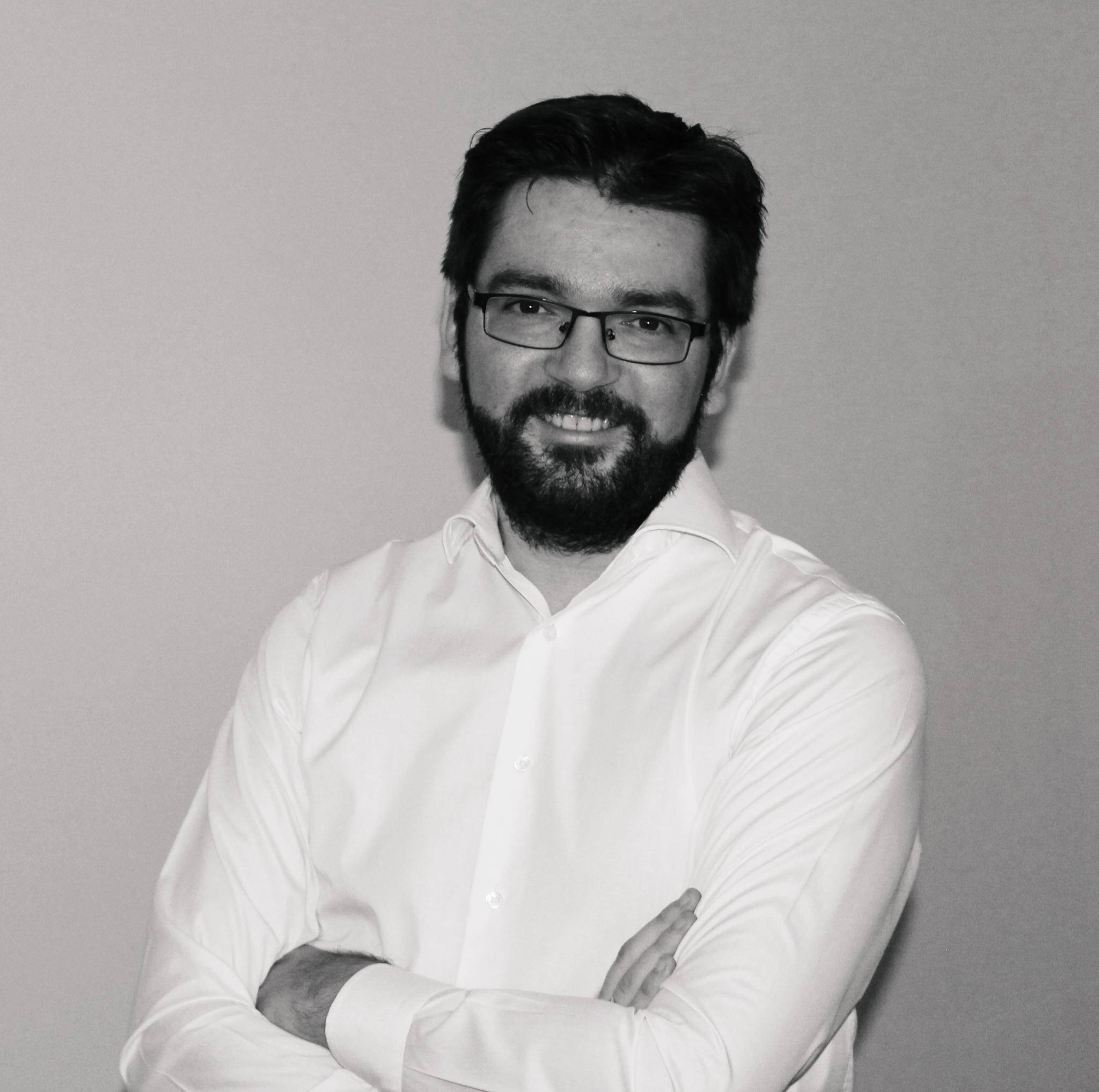 Javier Rosales