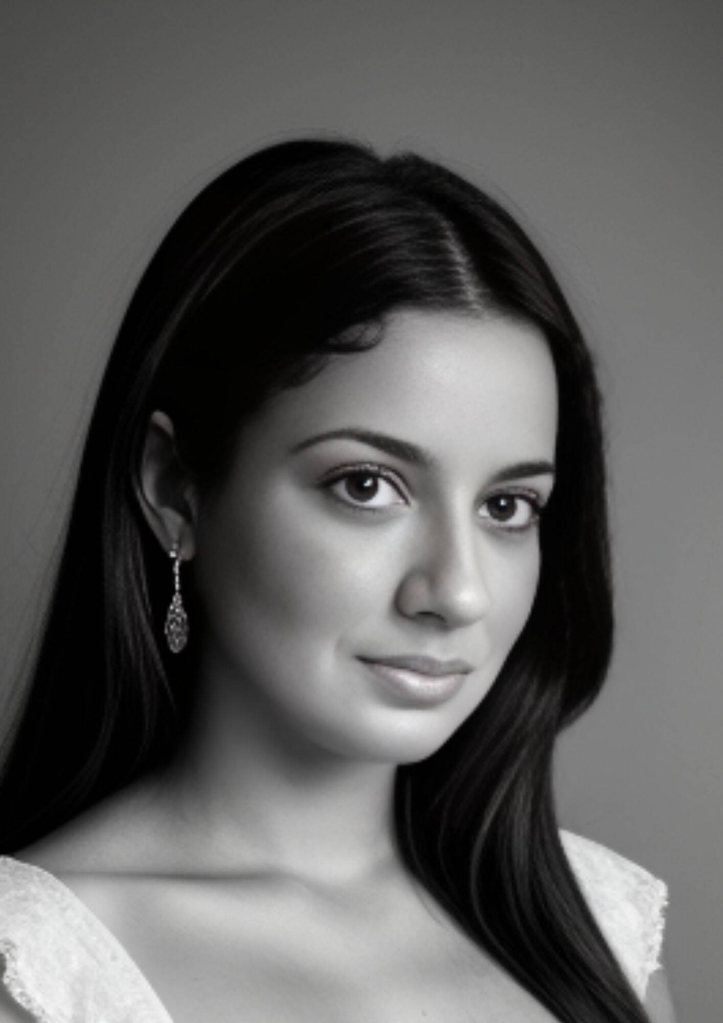 Yaelle A. - Consultante Marketing & Rédactrice marketing