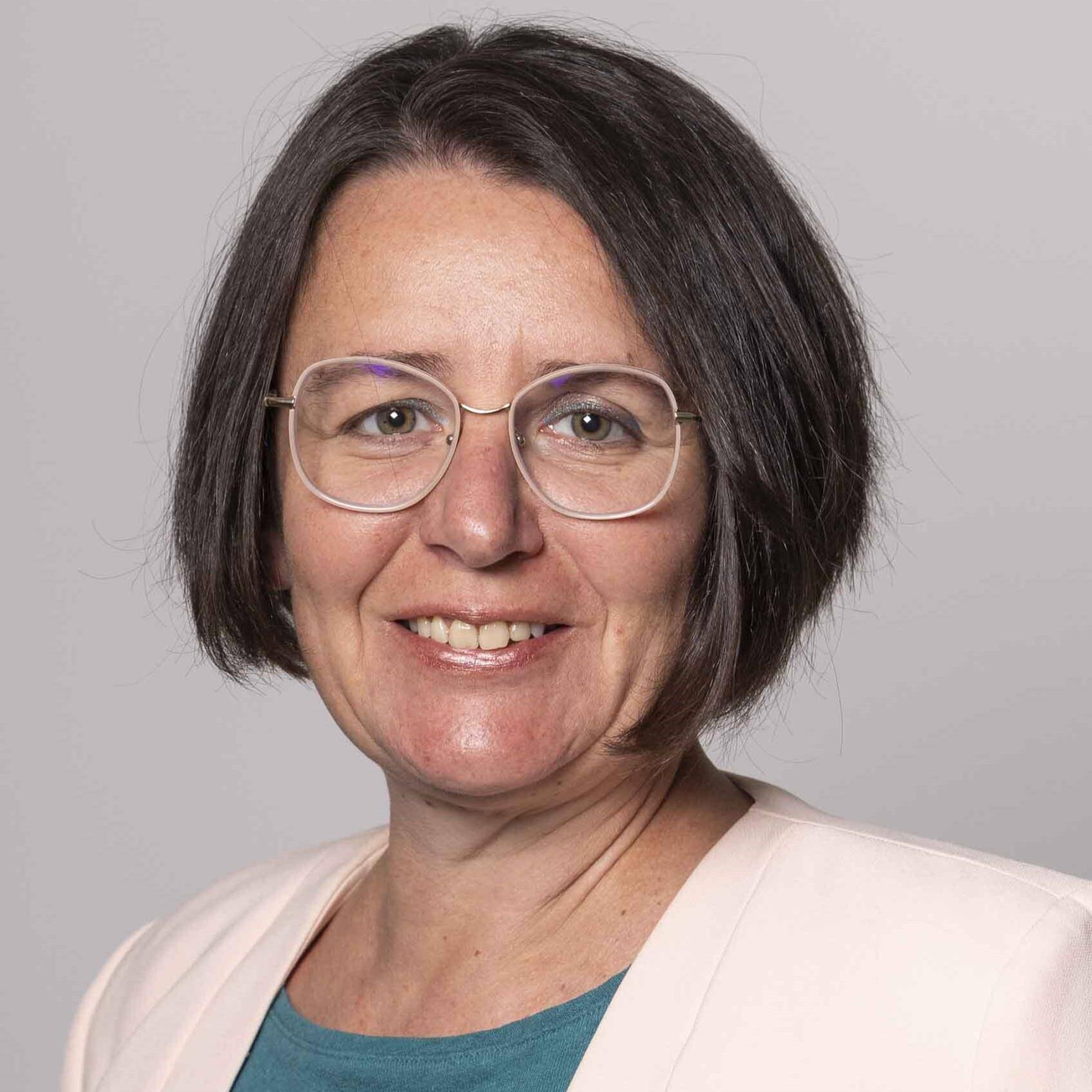 Claire  - Supply chain Manager - SAP Consultant MM SD WM EWM