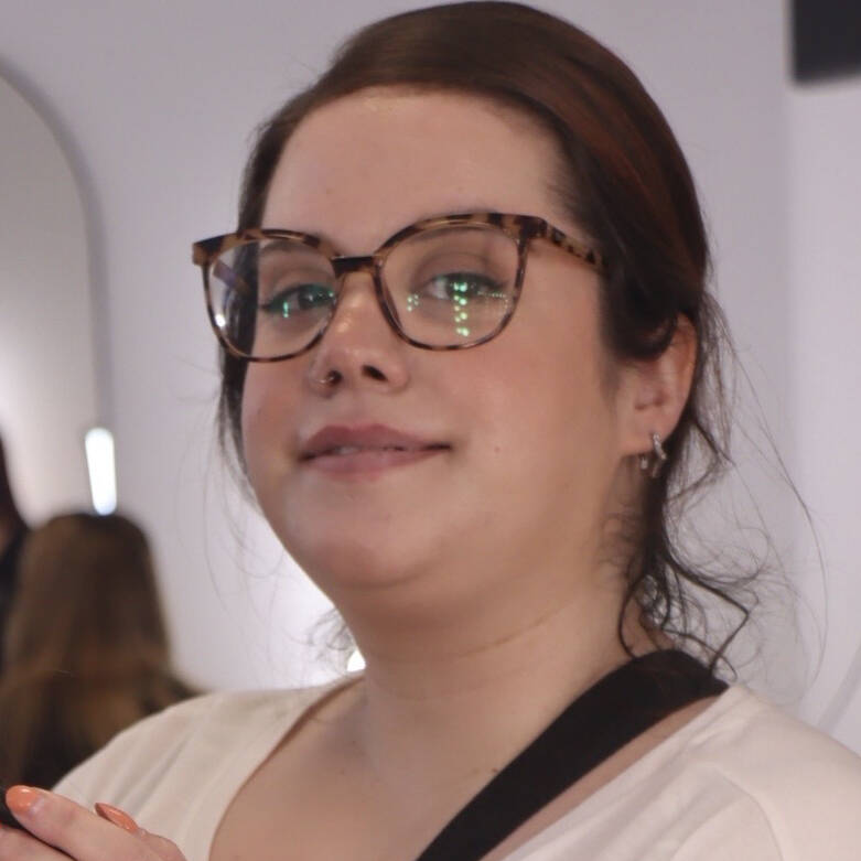 Lucía Mansilla - Maquilladora profesional